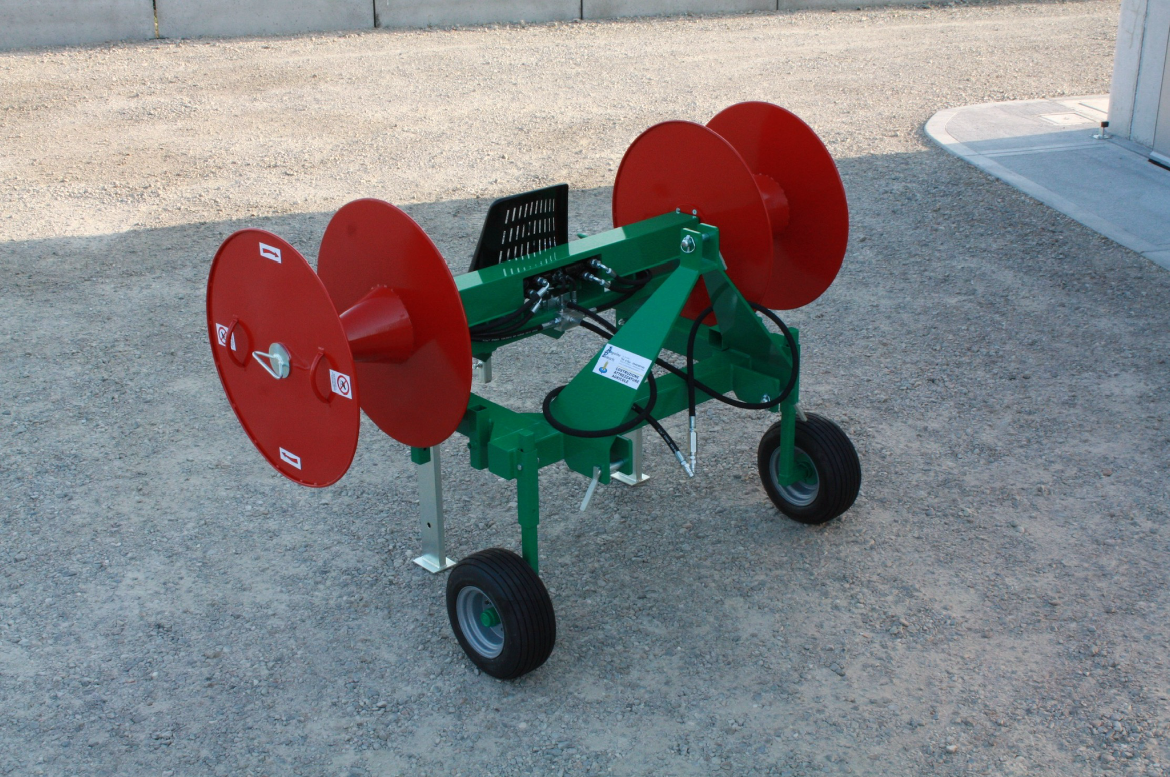 Agriculture Applications - Hose Spreader - RubberDeluxe