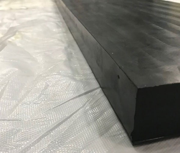 Applications in the winter road sector - Dual compound for snow ploughs - RubberDeluxe